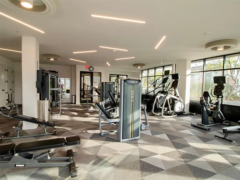 800 Embassy Dr #115 — Photo 31