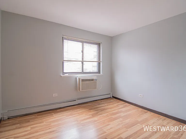 607 W Wrightwood Ave #214 — Photo 8