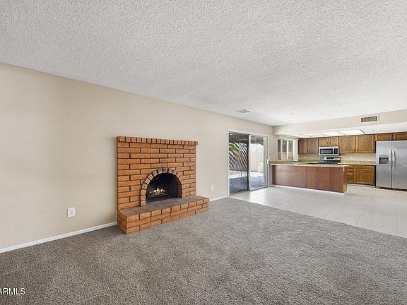 3rd image of 3821 W MURIEL Drive