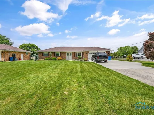 6305 Brown Rd, Oregon, OH 43616