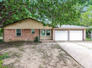 1754 E Red Bird Ln, Dallas, TX 75241