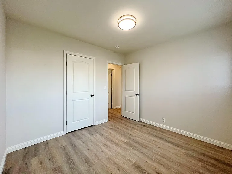 325 N Garfield Ave #I — Photo 13