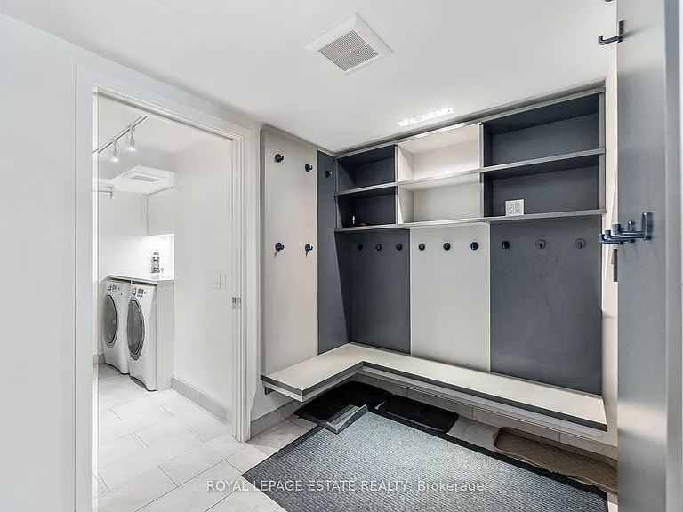 11 Pine Cres — Photo 45