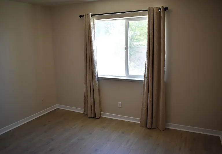 524 Janell Ct — Photo 23
