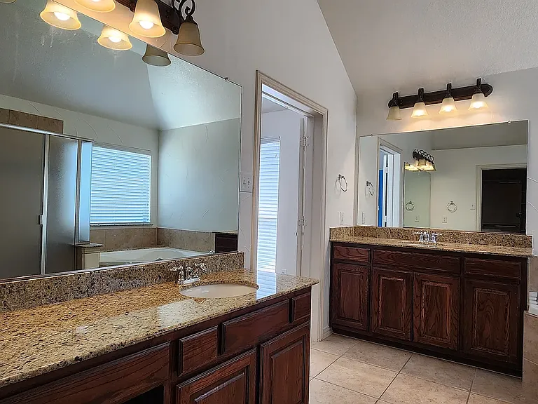 5604 Belton Ln — Photo 31