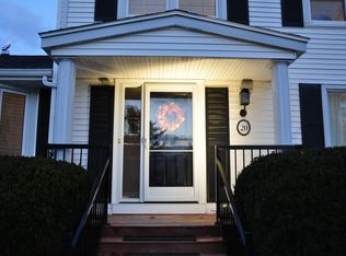 20 Lawnsdale Dr, Dartmouth, NS B3A2N2