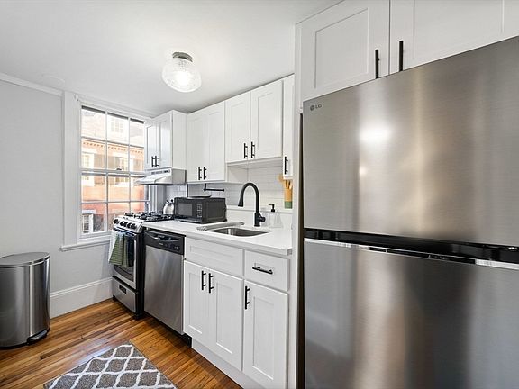 4th image of 102 Revere St