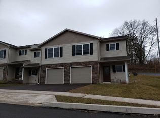 102 Hollow Dr, Danville, PA 17821