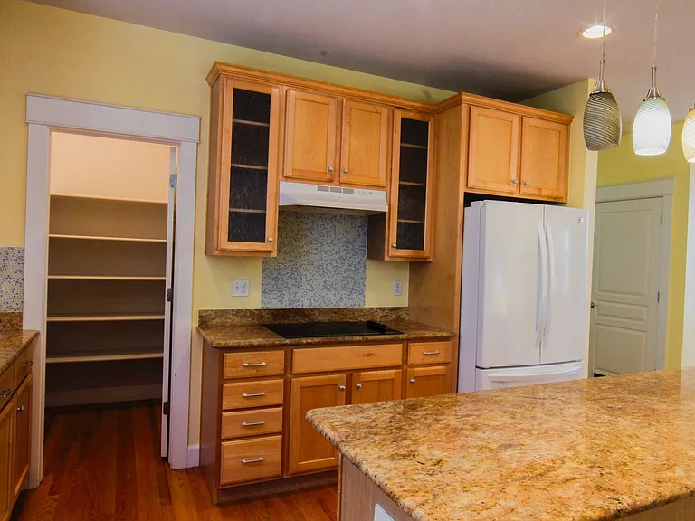 2684 Willow St — Photo 13