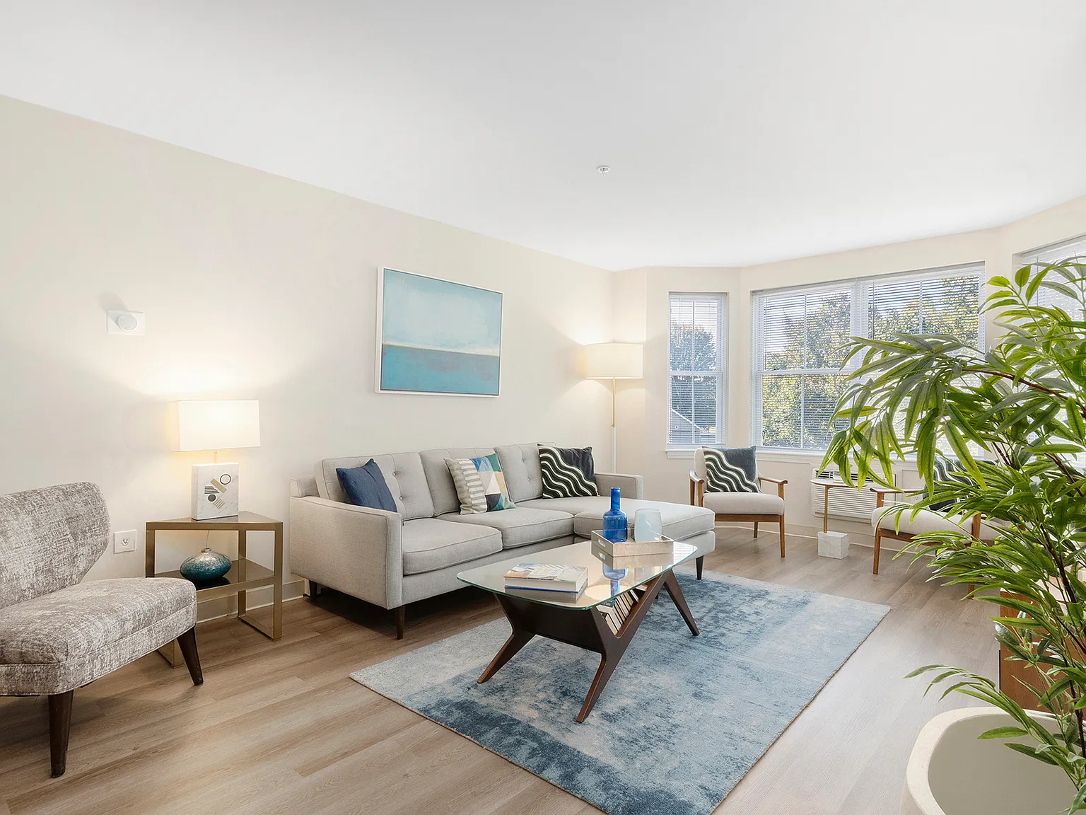 Emerson Place Apartments — Photo 3