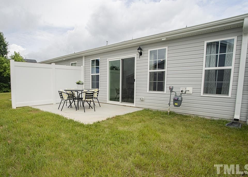 2nd image of 912 Alice Ct #234