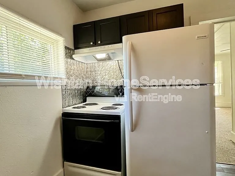 322 S Madison St #2 — Photo 4