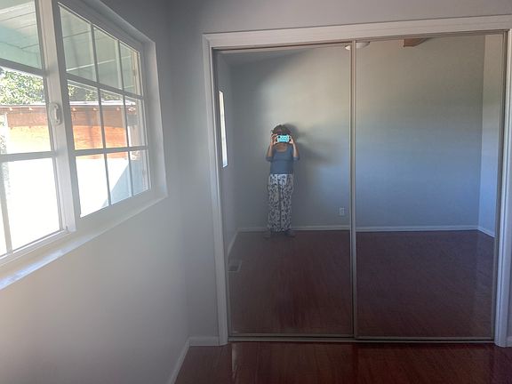 3rd image of 3866 Gates Pl