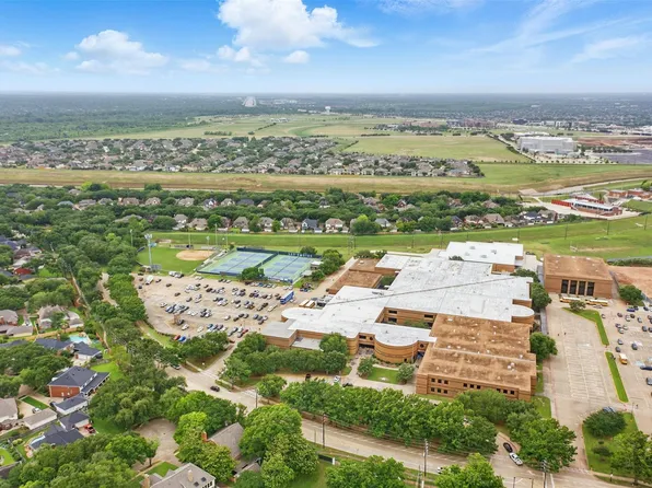 4144 Greystone Way APT 105