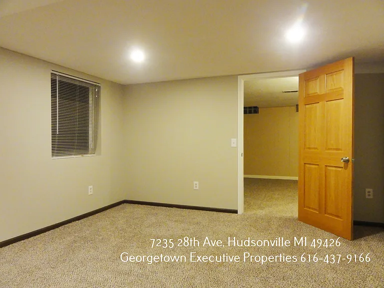 7235 28th Ave — Photo 34