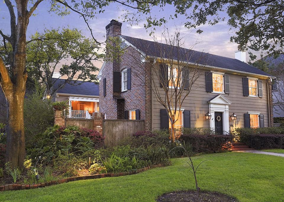 Beautiful New England style Colonial home on a spacious corner lot in River Oaks ! The home has been meticulously renovated, preserved and enlarged.