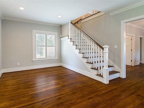 5th image of 1207 Woodlawn Ave