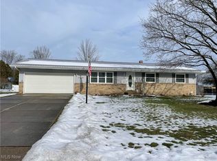 7950 Zupancic Dr, Garrettsville, OH 44231