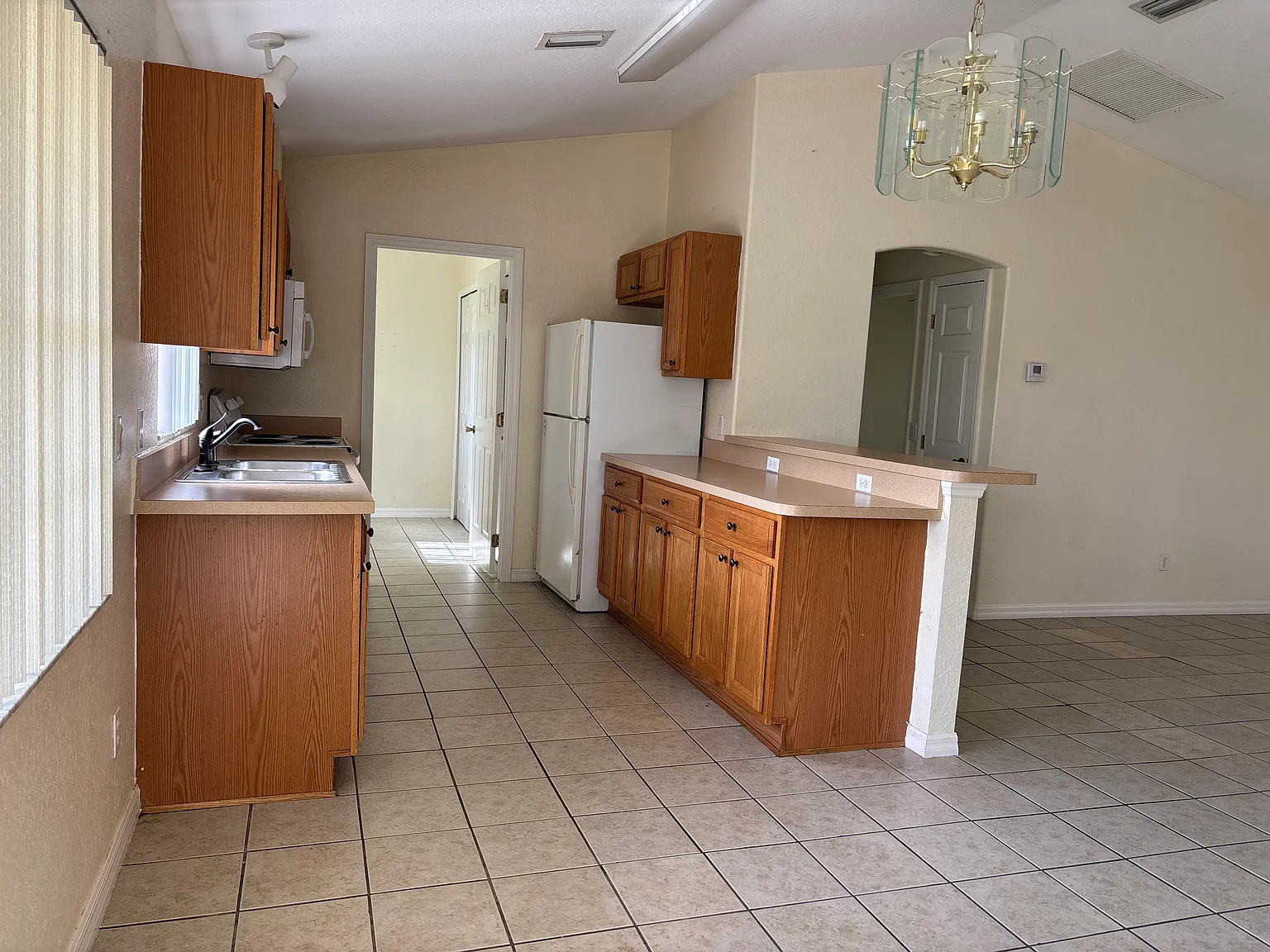 2 bed, 1100 sqft, $1,325 — Photo 3
