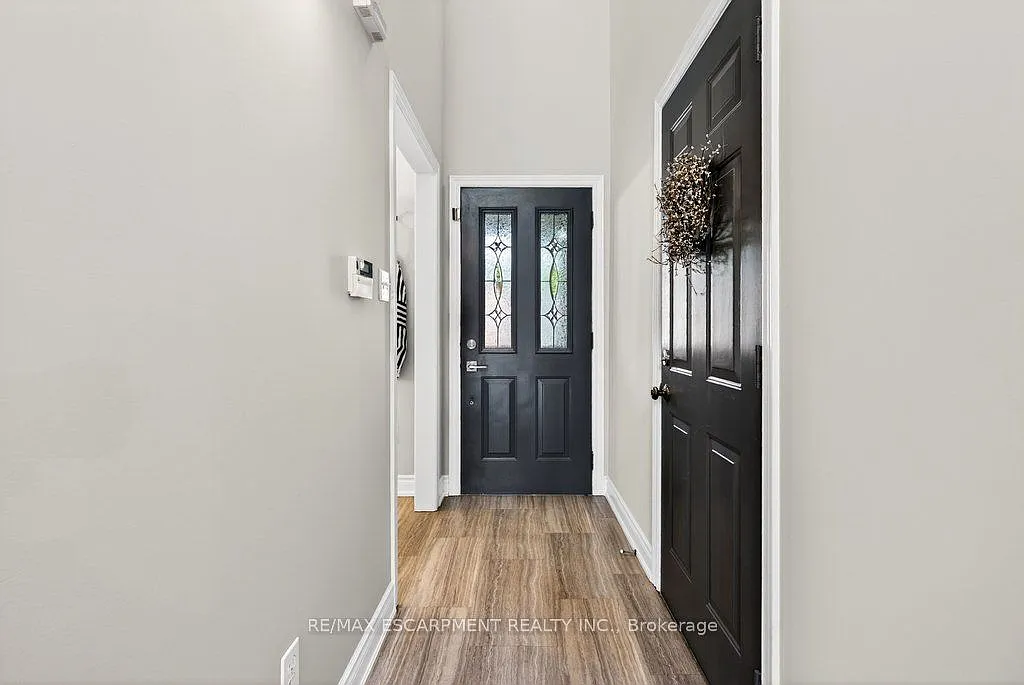 2 bed, $3,700 — Photo 4