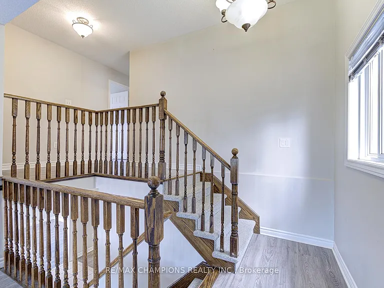 20 Bell St — Photo 32