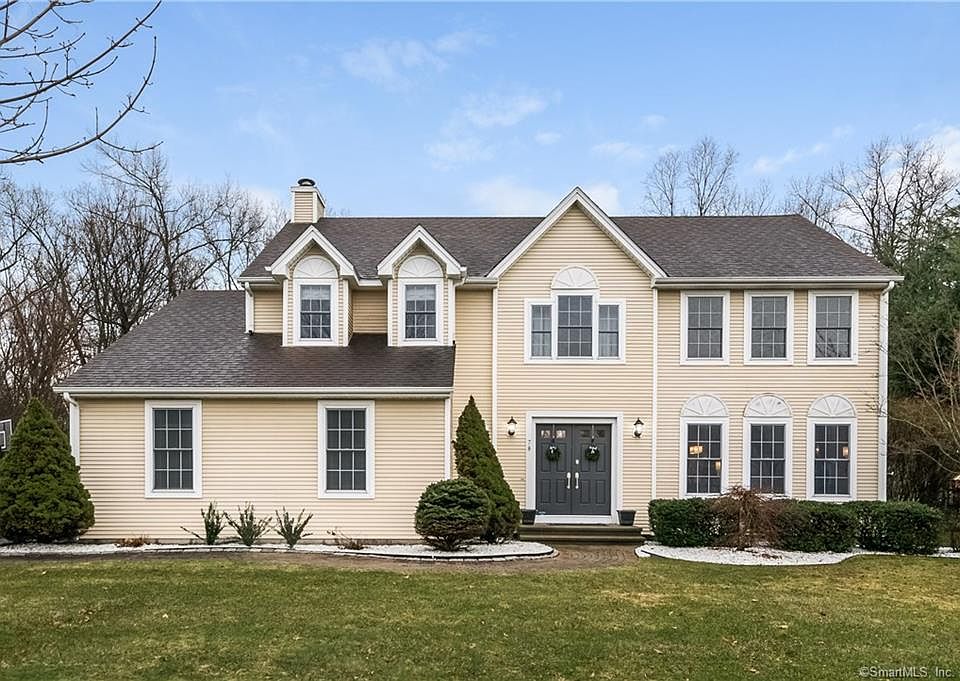 1st image of 78 Chase Hollow Ln