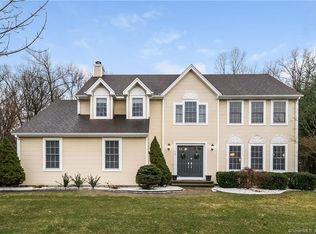 78 Chase Hollow Ln, Glastonbury, CT 06033