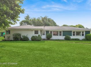 203 Brookhill Rd, Libertyville, IL 60048