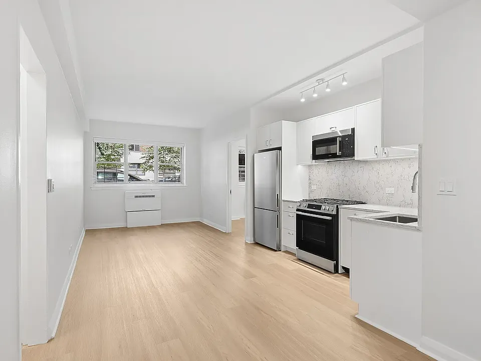 85 E End Ave #1C