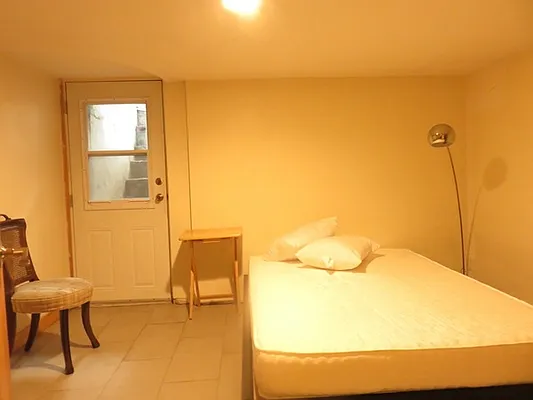 Rented by Regal Management | media 35