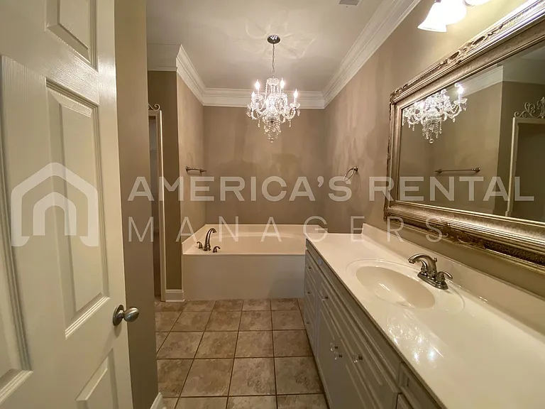 4230 Lochshire Ln — Photo 20