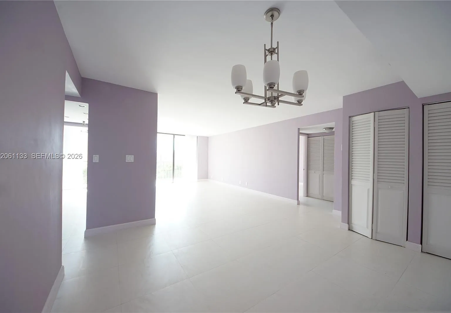 Winston Towers 700 Condo — Photo 3