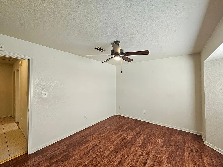 3003 Cantabrian Dr #D — Photo 20