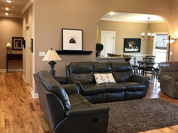 4th image of 2828 Palisades Ct