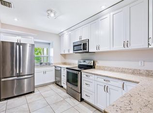 509 Teak Dr, Lake Park, FL 33403