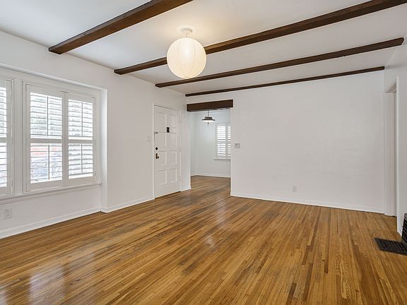 4th image of 2900 Griffith Park Blvd #2900