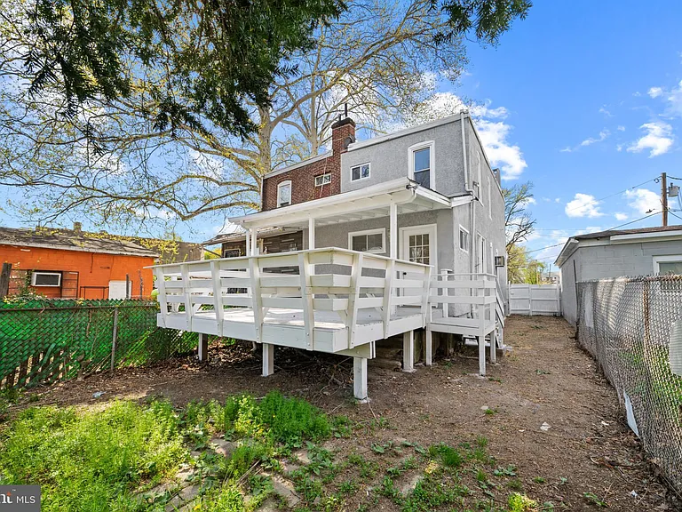 7608 Chelwynde Ave — Photo 25