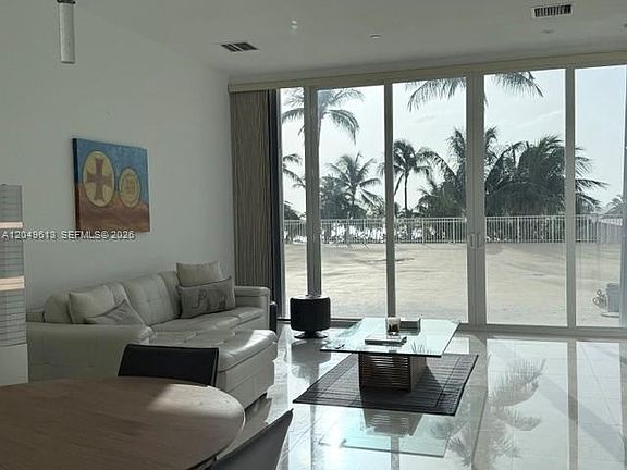 5th image of 881 Ocean Dr APT L2