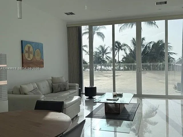 881 Ocean Dr #L2 — Photo 5