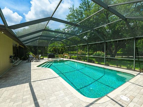 5th image of 1620 Firethorne Ln