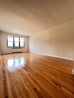 Rented by Queens Apartments Realty LLC | media 2