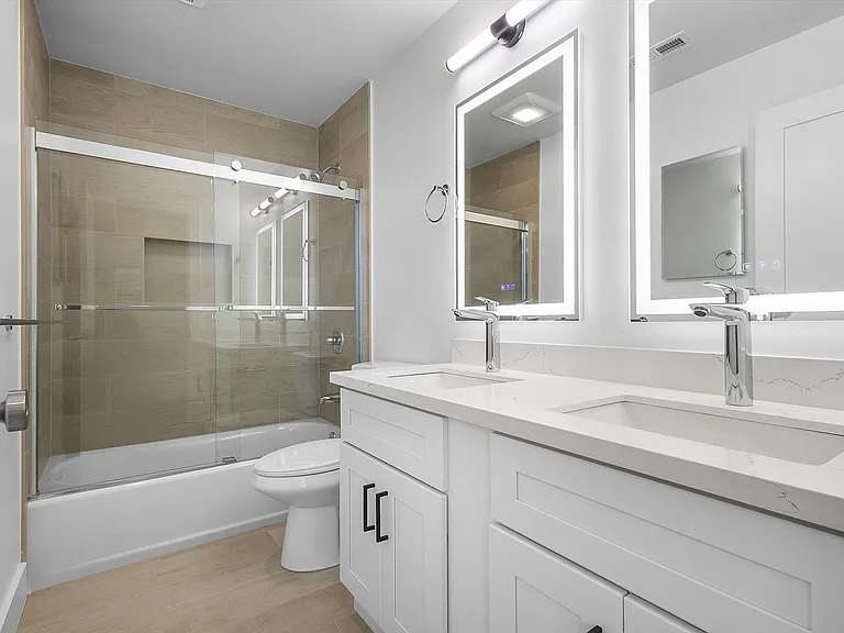 1533 Lafayette St #4 — Photo 15