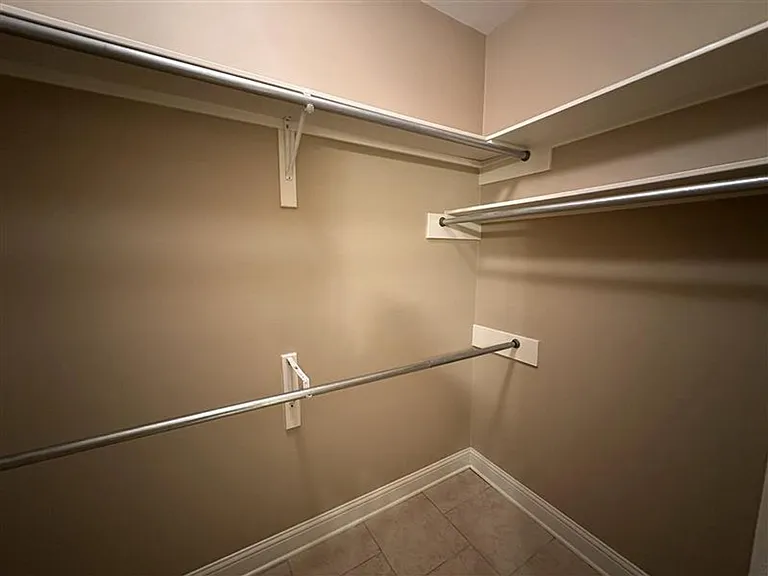4002 Mobley Cir — Photo 22