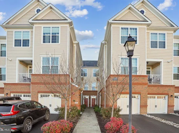 23255 Milltown Knoll Sq Unit 110, Ashburn, VA 20148