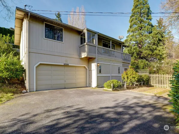 2795 112th Avenue SE, Bellevue, WA 98004