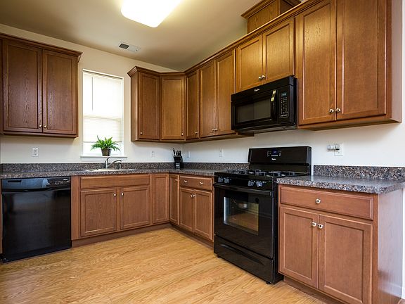 2nd image of 711 Liberty Ct
