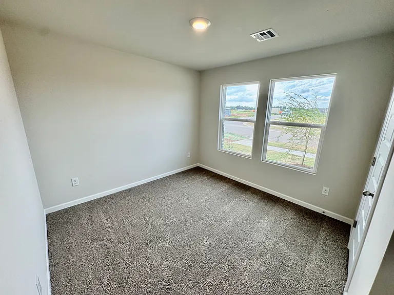6100 Blackwood Ct — Photo 7
