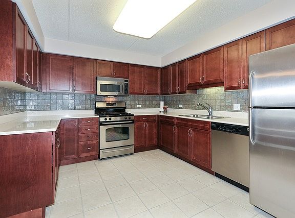 4th image of 410 S Western Ave Unit 506