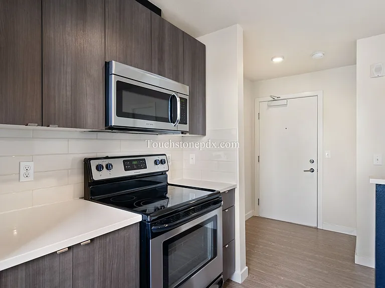 424 NE Jessup St #10 — Photo 10