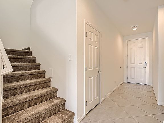 4th image of 10185 Tenaya Meadows St